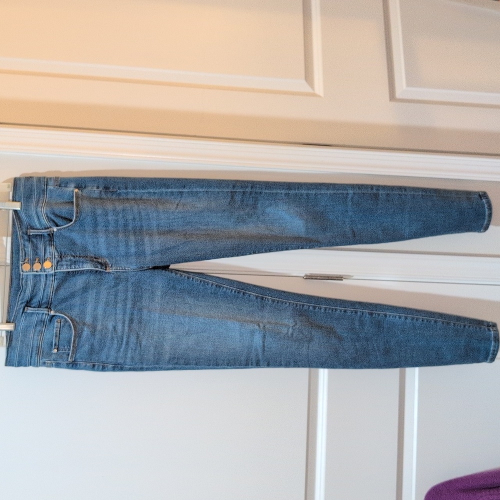 Ann Taylor The Skinny Tall Jean 3 Button